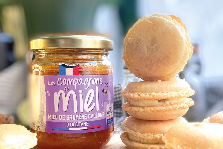 recette Macarons Salés à la Mousse de Chèvre et au Miel de Bruyère Callune d’Occitanie